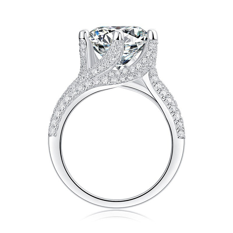 The Rosa Ring moissanite engagement ring by Trésor Diamond