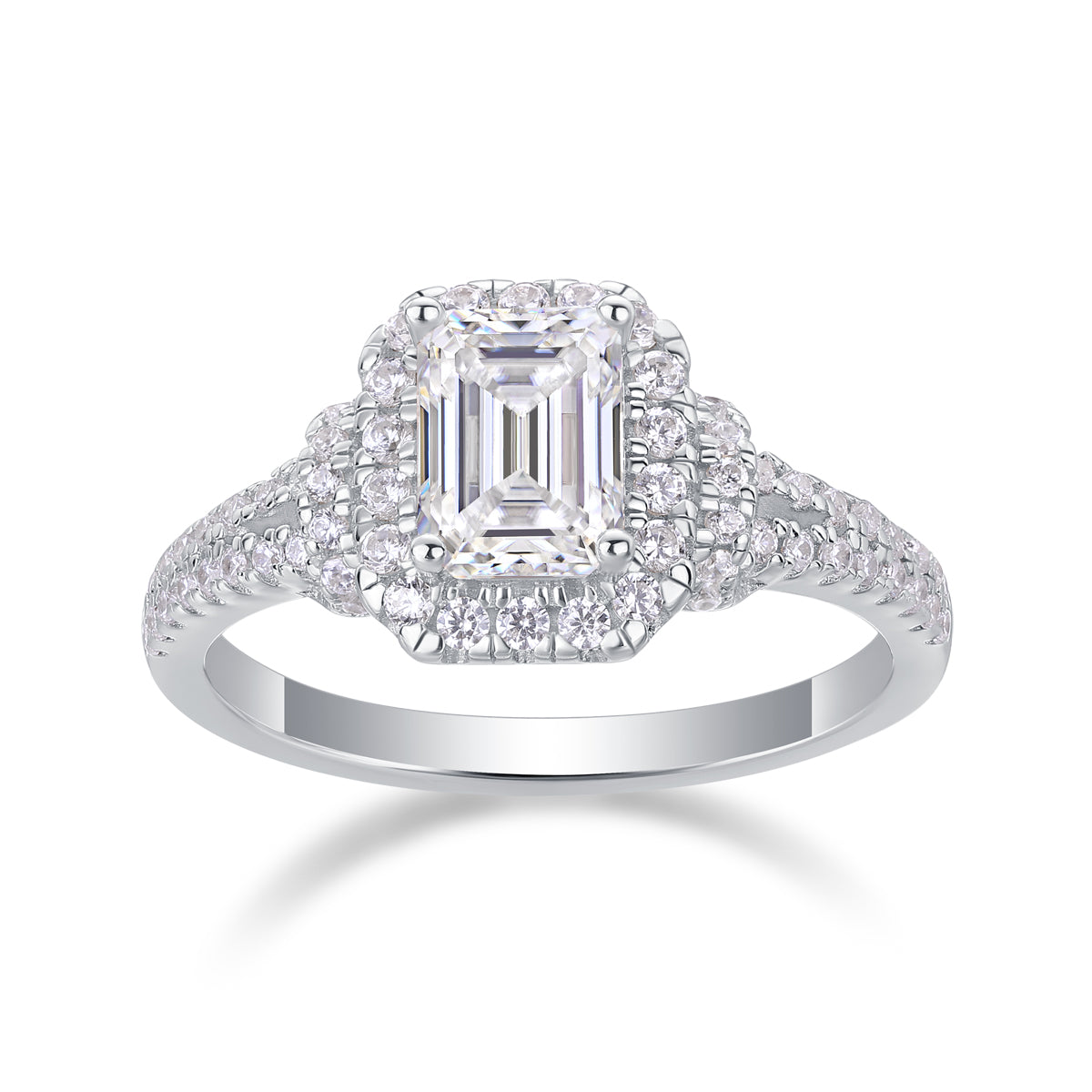 The Aurelia Ring moissanite engagement ring by Trésor Diamond