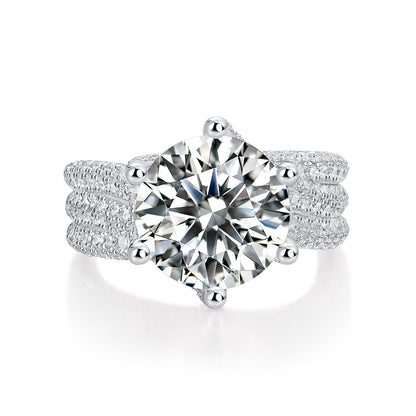 The Rosa Ring moissanite engagement ring by Trésor Diamond