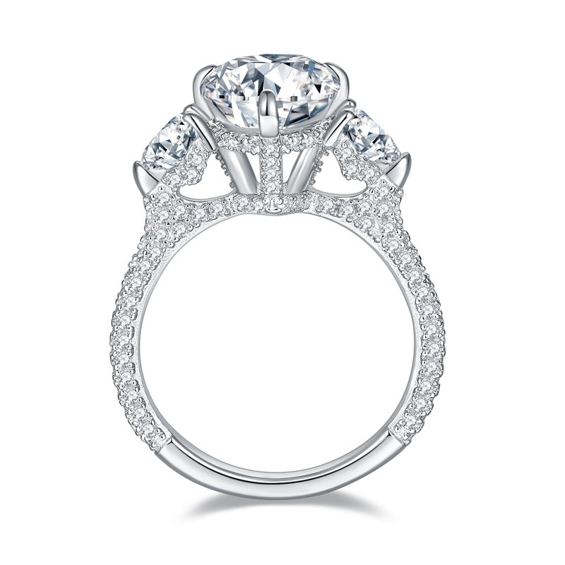 The Amélienne Ring moissanite engagement ring by Trésor Diamond