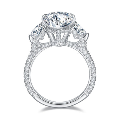 The Amélienne Ring moissanite engagement ring by Trésor Diamond