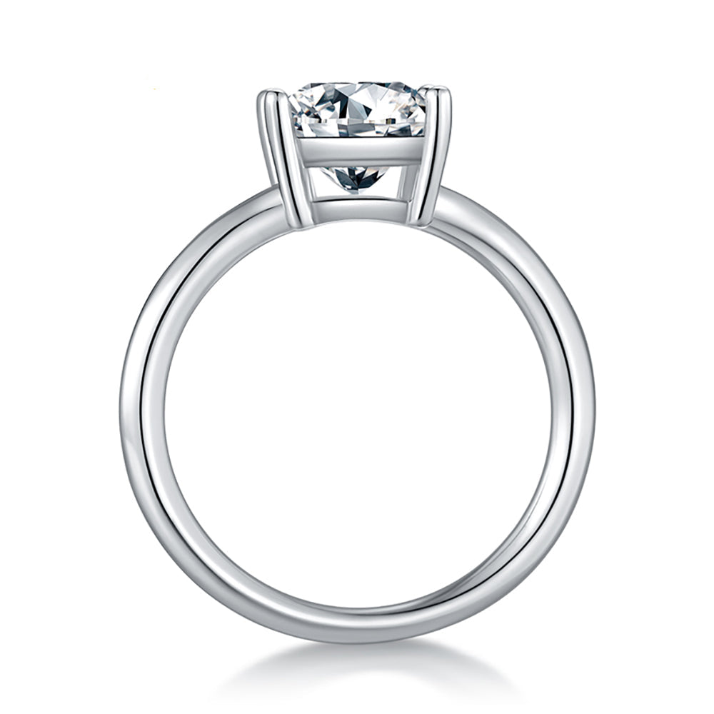 The Serenia Ring moissanite engagement ring by Trésor Diamond
