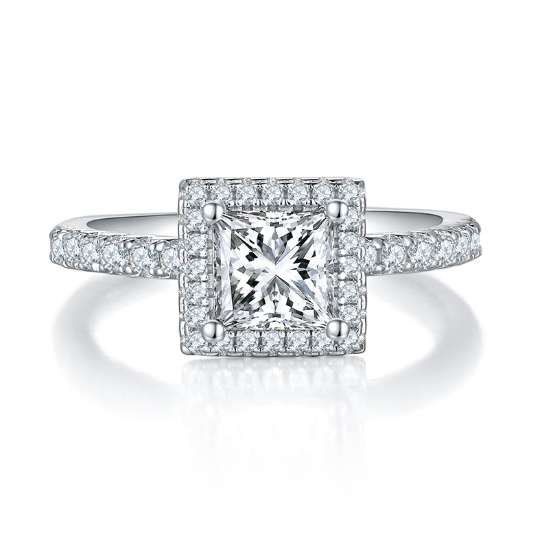The Annelise Ring moissanite engagement ring by Trésor Diamond