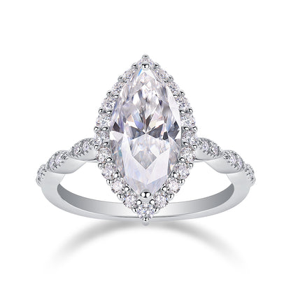 The Dream Ring moissanite engagement ring by Trésor Diamond