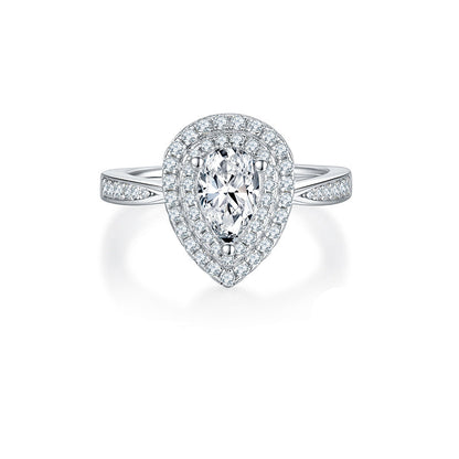 The Anna Ring moissanite engagement ring by Trésor Diamond