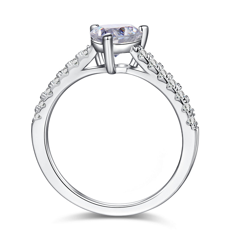 The Amoria Ring moissanite engagement ring by Trésor Diamond