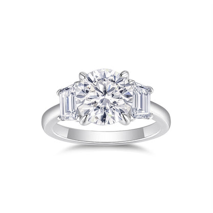 The Arwen Ring moissanite engagement ring by Trésor Diamond
