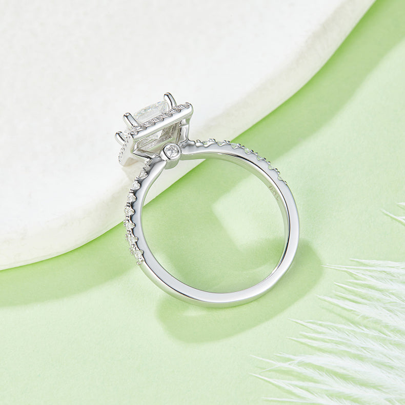 The Annelise Ring