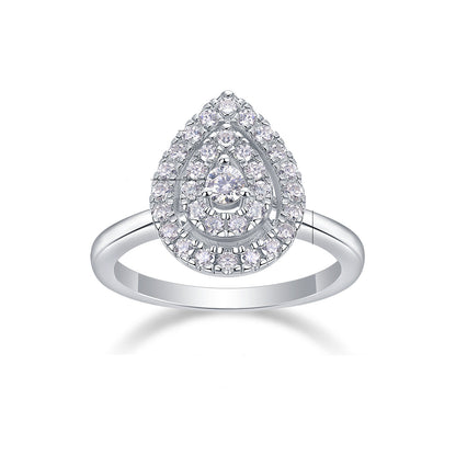 The Vianne Ring moissanite engagement ring by Trésor Diamond