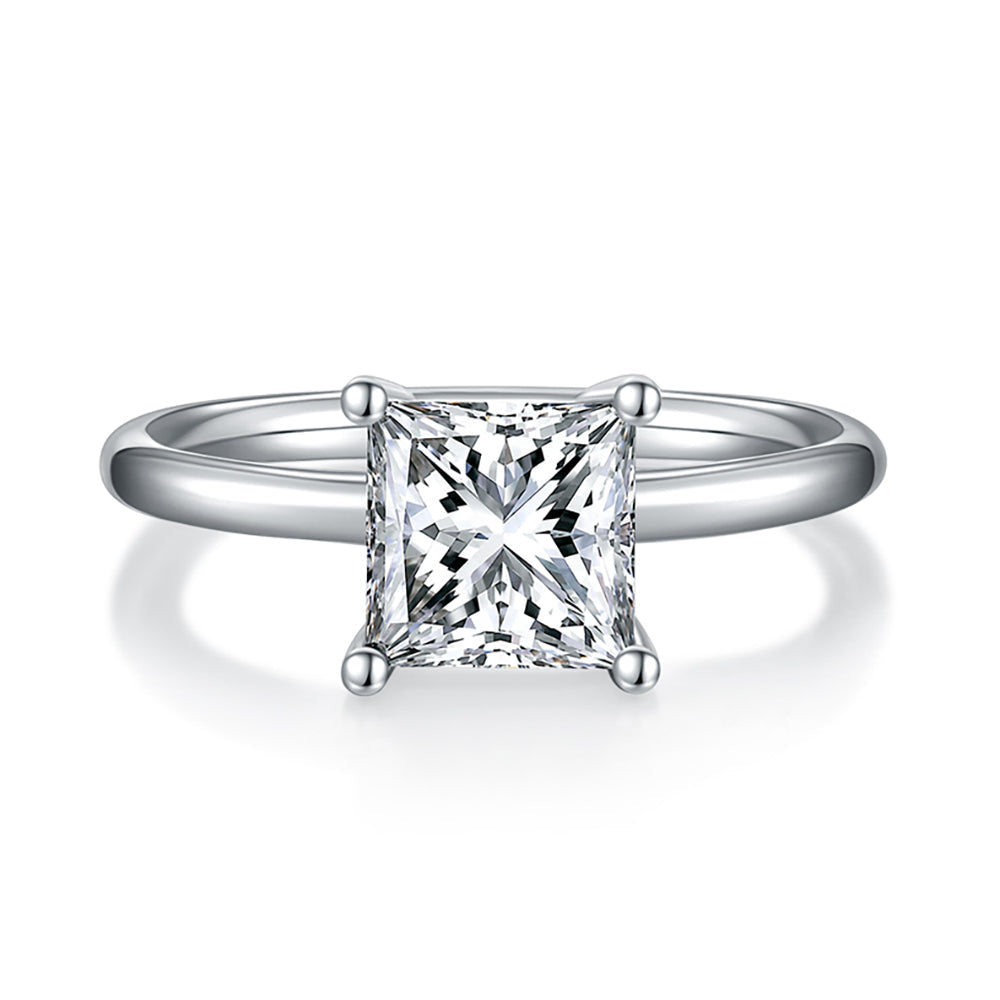 The Serenia Ring moissanite engagement ring by Trésor Diamond