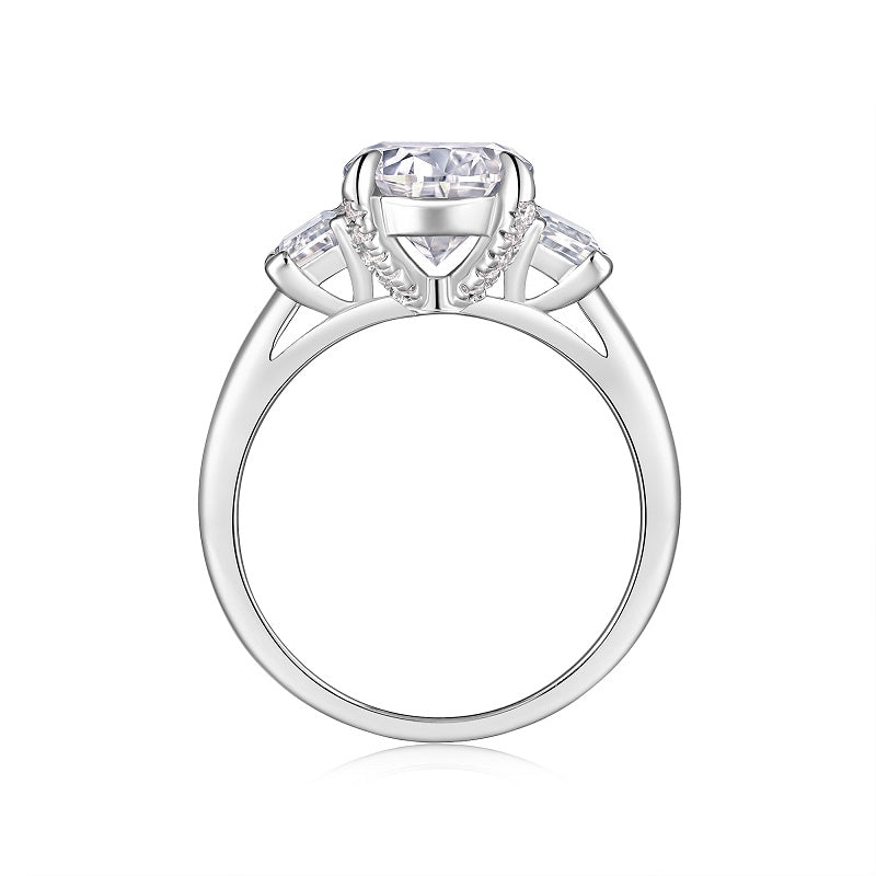 The Clarisse Ring moissanite engagement ring by Trésor Diamond