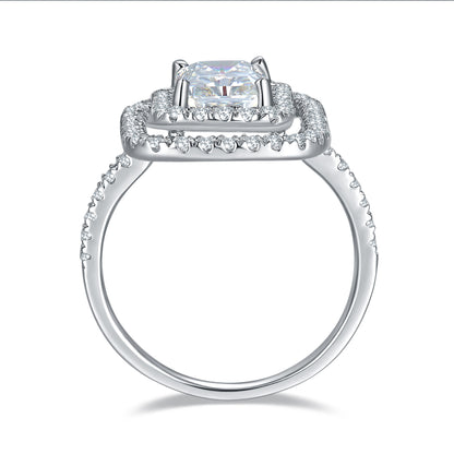 Elegant Tresor Diamond Pure Ring featuring a sleek design with a polished finish and a delicate band.