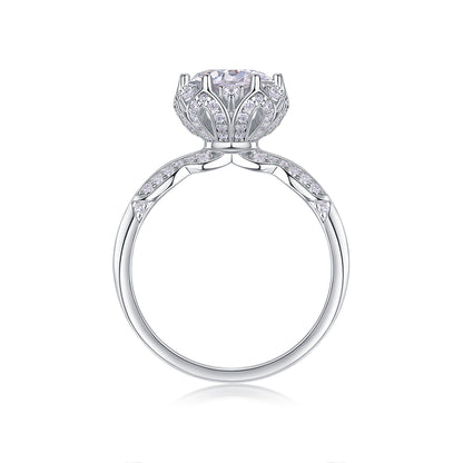 The Aveline Ring moissanite engagement ring by Trésor Diamond