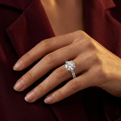 The Valora Ring moissanite engagement ring by Trésor Diamond