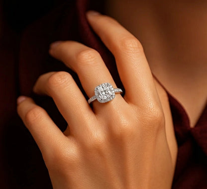 The Vivara Ring moissanite engagement ring by Trésor Diamond
