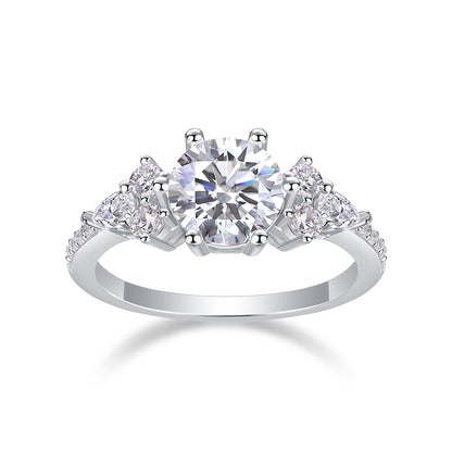 The Evela Ring moissanite engagement ring by Trésor Diamond