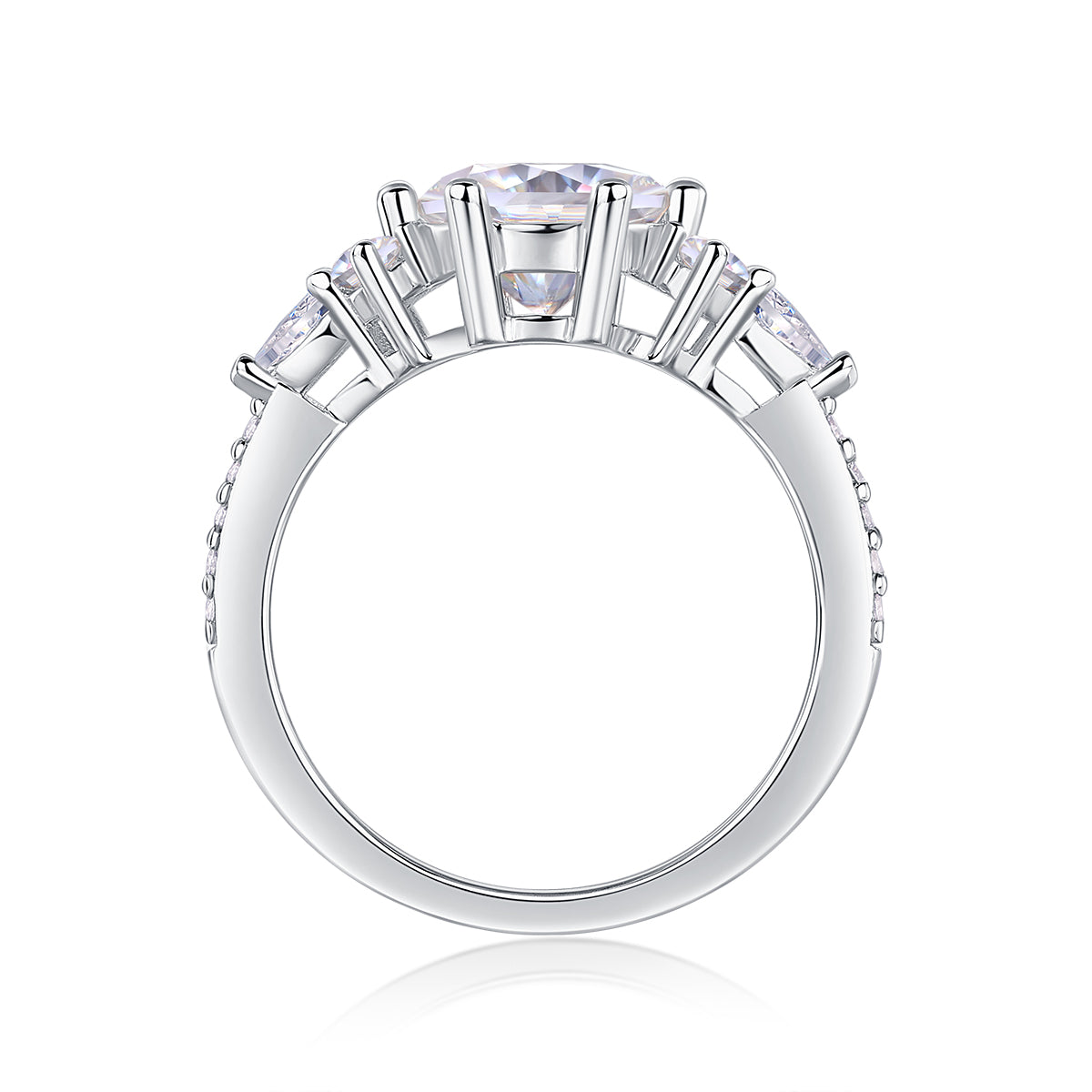 The Evela Ring moissanite engagement ring by Trésor Diamond