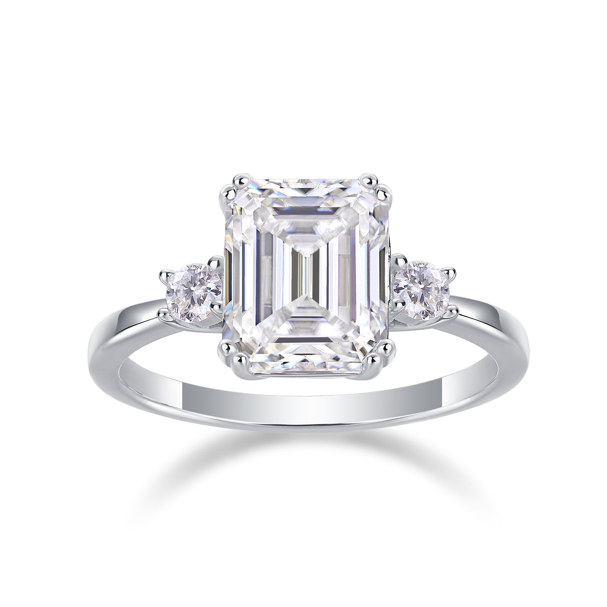 The Juliette Ring moissanite engagement ring by Trésor Diamond