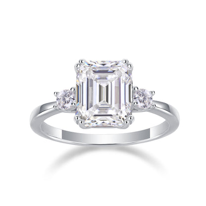 The Juliette Ring moissanite engagement ring by Trésor Diamond