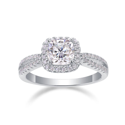 The Bellamy Ring moissanite engagement ring by Trésor Diamond