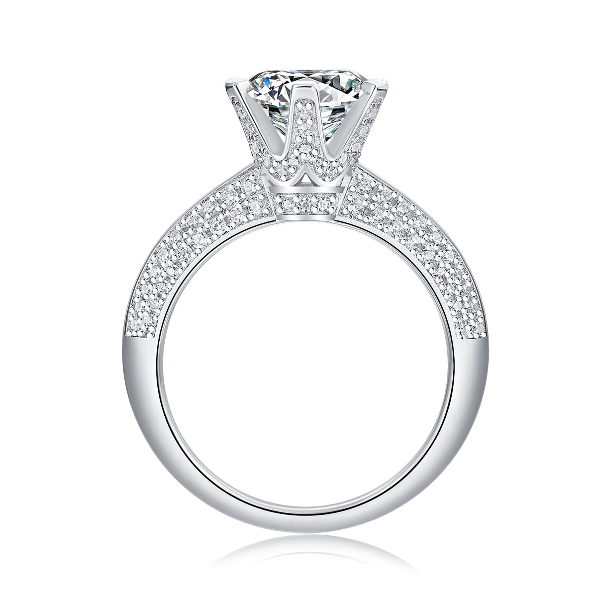 The Delara Ring moissanite engagement ring by Trésor Diamond
