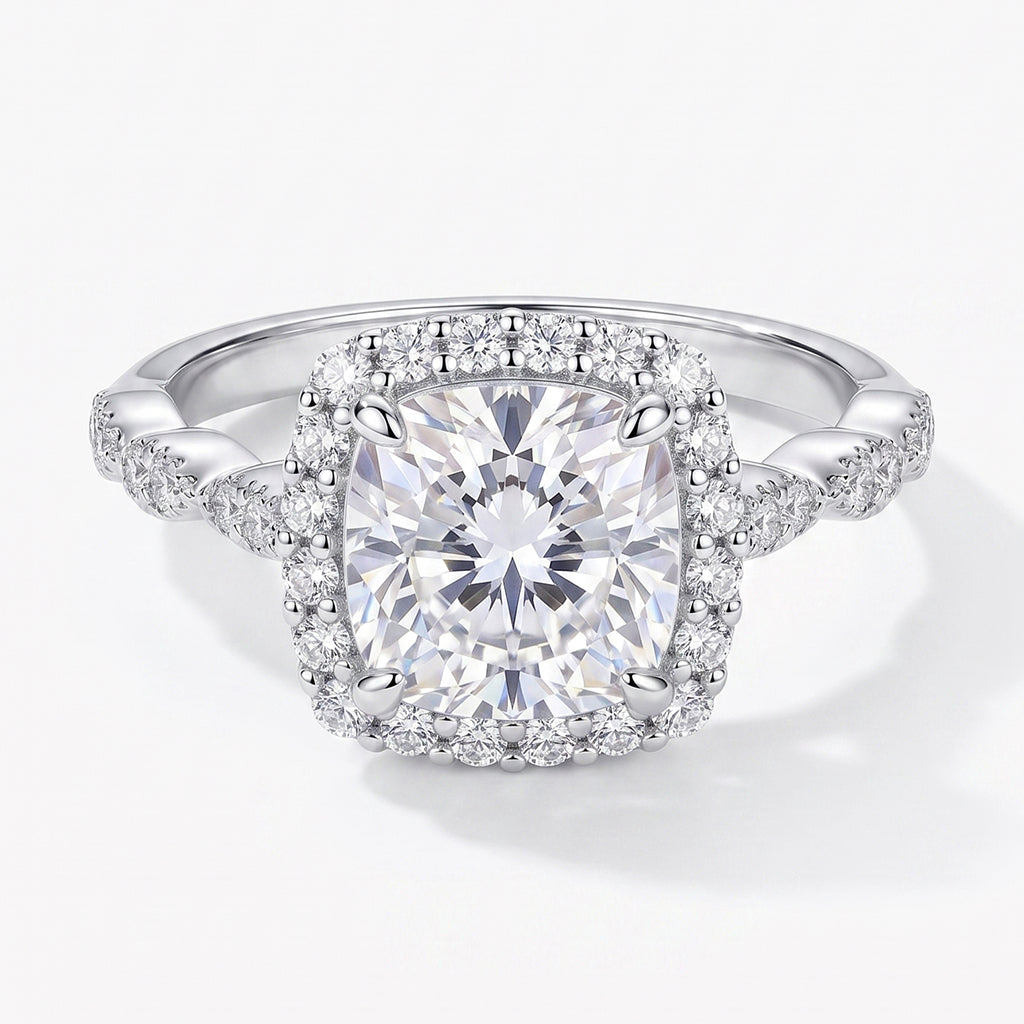 Close-up of Tresor Diamond The Amara Ring featuring a sparkling gemstone set in a elegant band.