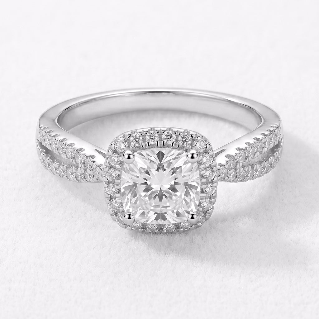 Close-up of Tresor Diamond The Bellamy Ring featuring a sparkling diamond band and intricate design details.