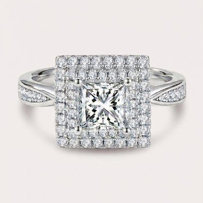 Close-up of Tresor Diamond The Cora Ring featuring a sparkling gemstone set in a delicate band.