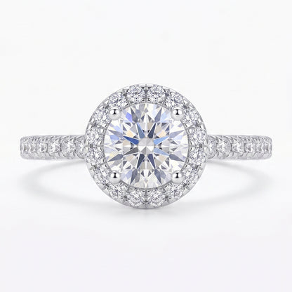 Close-up of the Tresor Diamond Marcellia Ring featuring a sparkling gemstone and intricate band design.