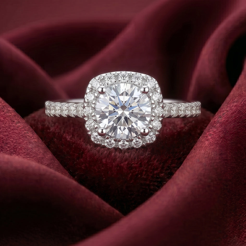 Shiny silver The True Ring by Tresor Diamond featuring a sleek, minimalist design with a polished finish.
