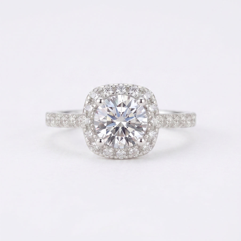 Close-up of Tresor Diamond's The True Ring featuring a sleek gold band with a central sparkling diamond.