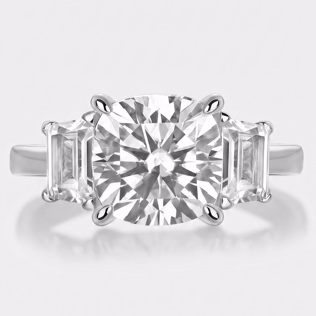 Tresor Diamond Valencia Ring featuring a sparkling diamond set in a sleek gold band.