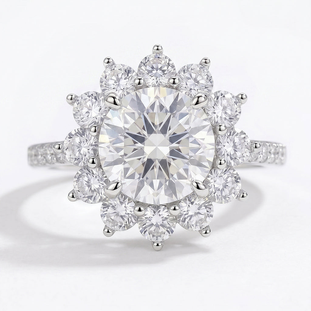 Gold Tele Ring by Tresor Diamond featuring a sleek band and a prominent central gemstone.