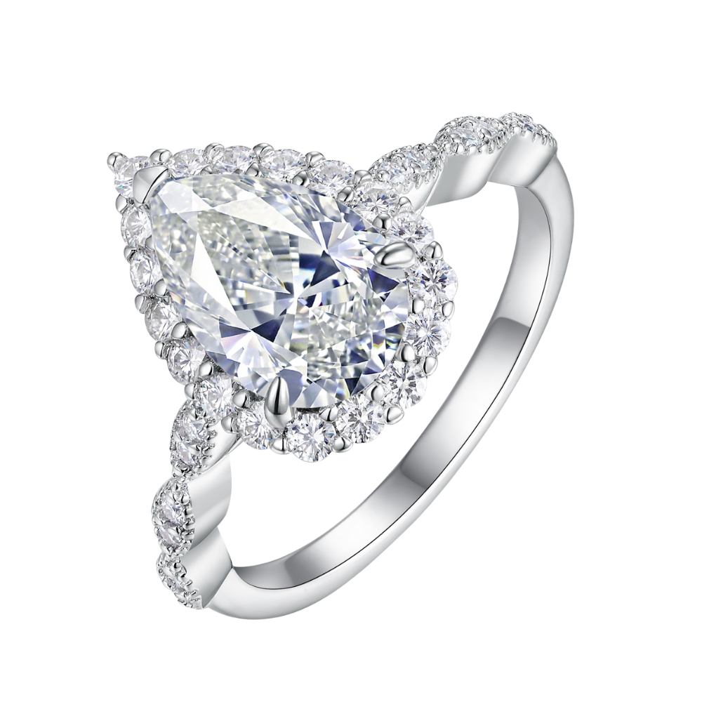 The Amira Ring moissanite engagement ring by Trésor Diamond