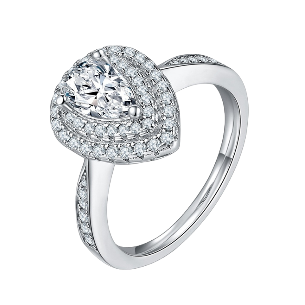 The Anna Ring moissanite engagement ring by Trésor Diamond