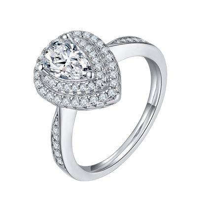 The Anna Ring moissanite engagement ring by Trésor Diamond