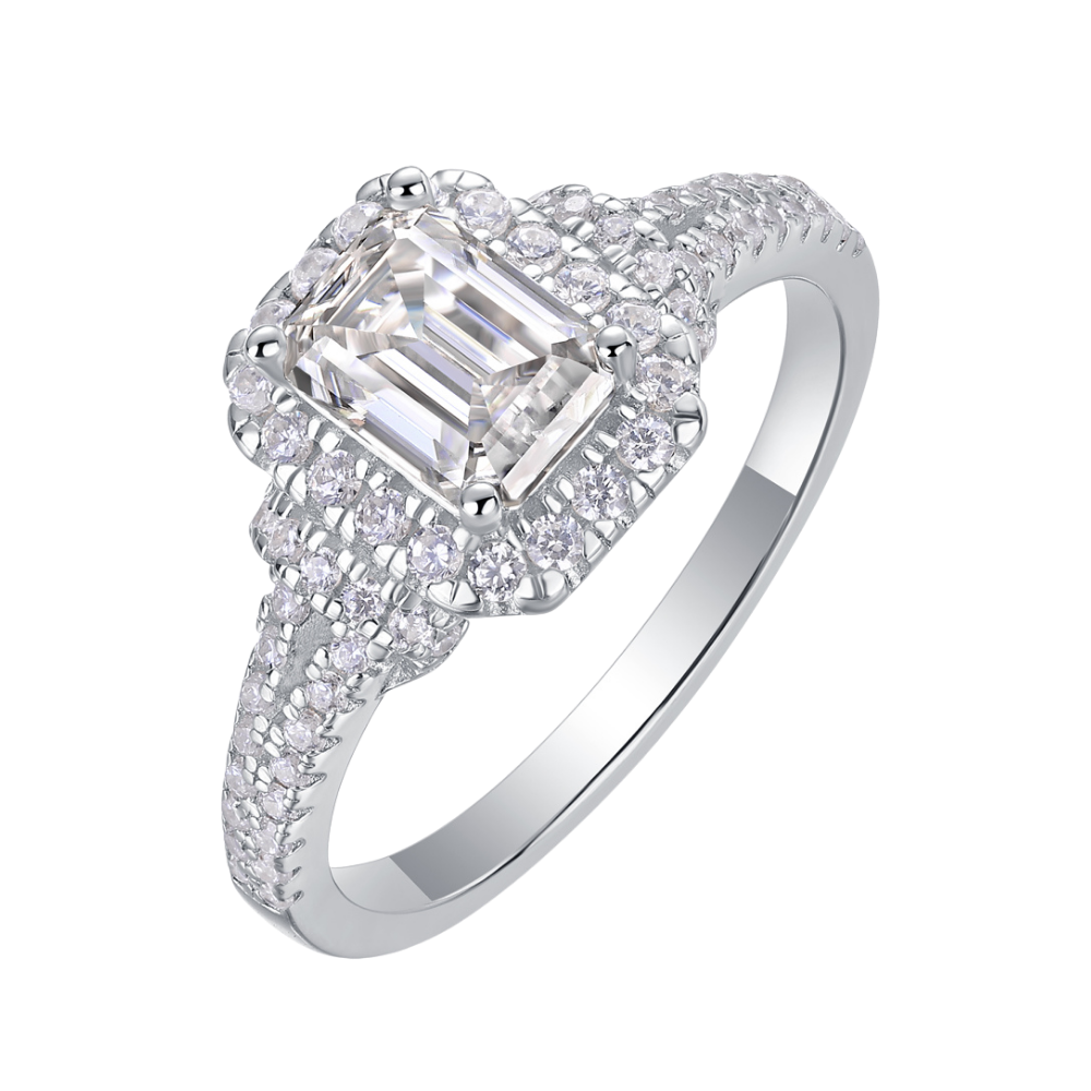 The Aurelia Ring moissanite engagement ring by Trésor Diamond