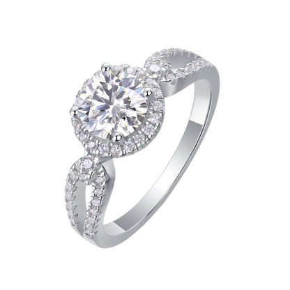 The Evelisse Ring moissanite engagement ring by Trésor Diamond