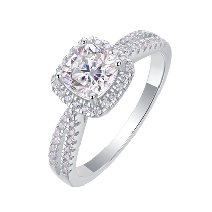 The Bellamy Ring moissanite engagement ring by Trésor Diamond