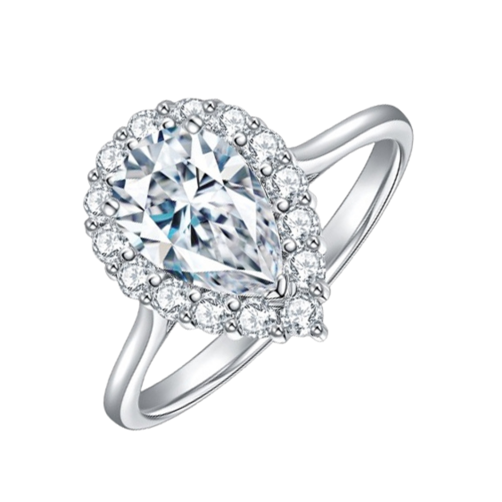 The Belle Ring moissanite engagement ring by Trésor Diamond