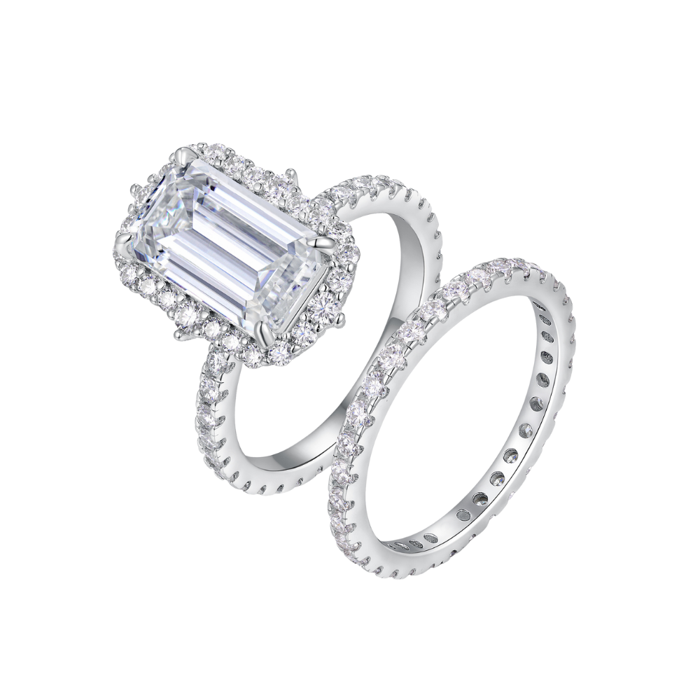 The Daisy Ring Set moissanite engagement ring by Trésor Diamond
