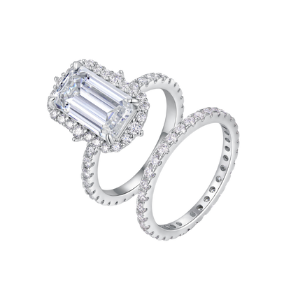 The Daisy Ring Set moissanite engagement ring by Trésor Diamond
