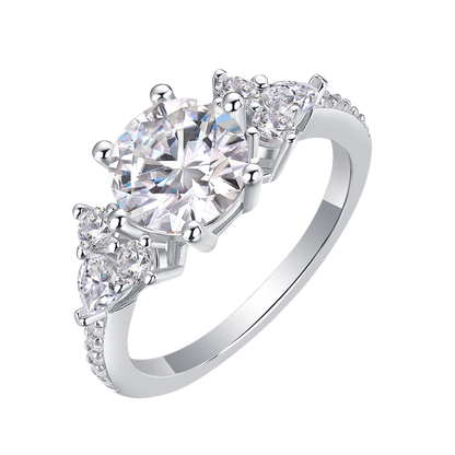 The Evela Ring moissanite engagement ring by Trésor Diamond