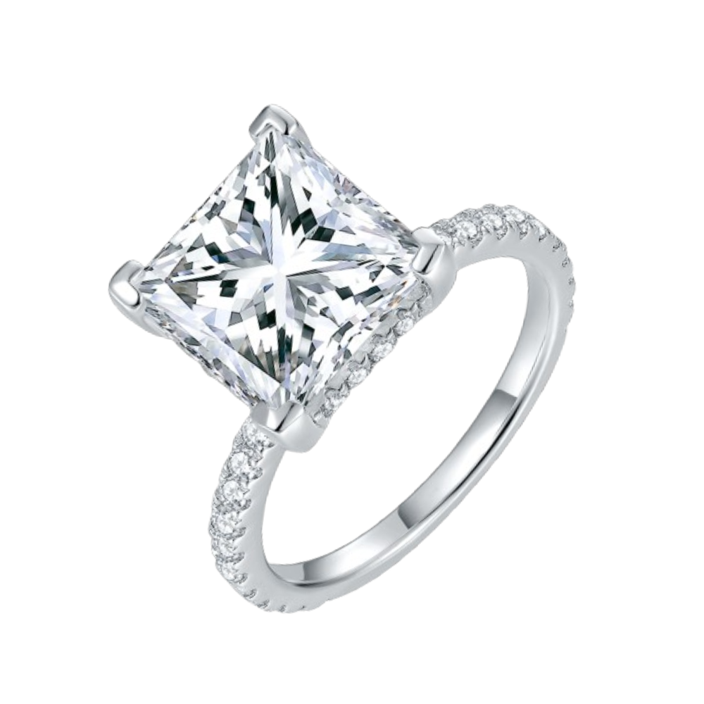 The Mia Ring moissanite engagement ring by Trésor Diamond