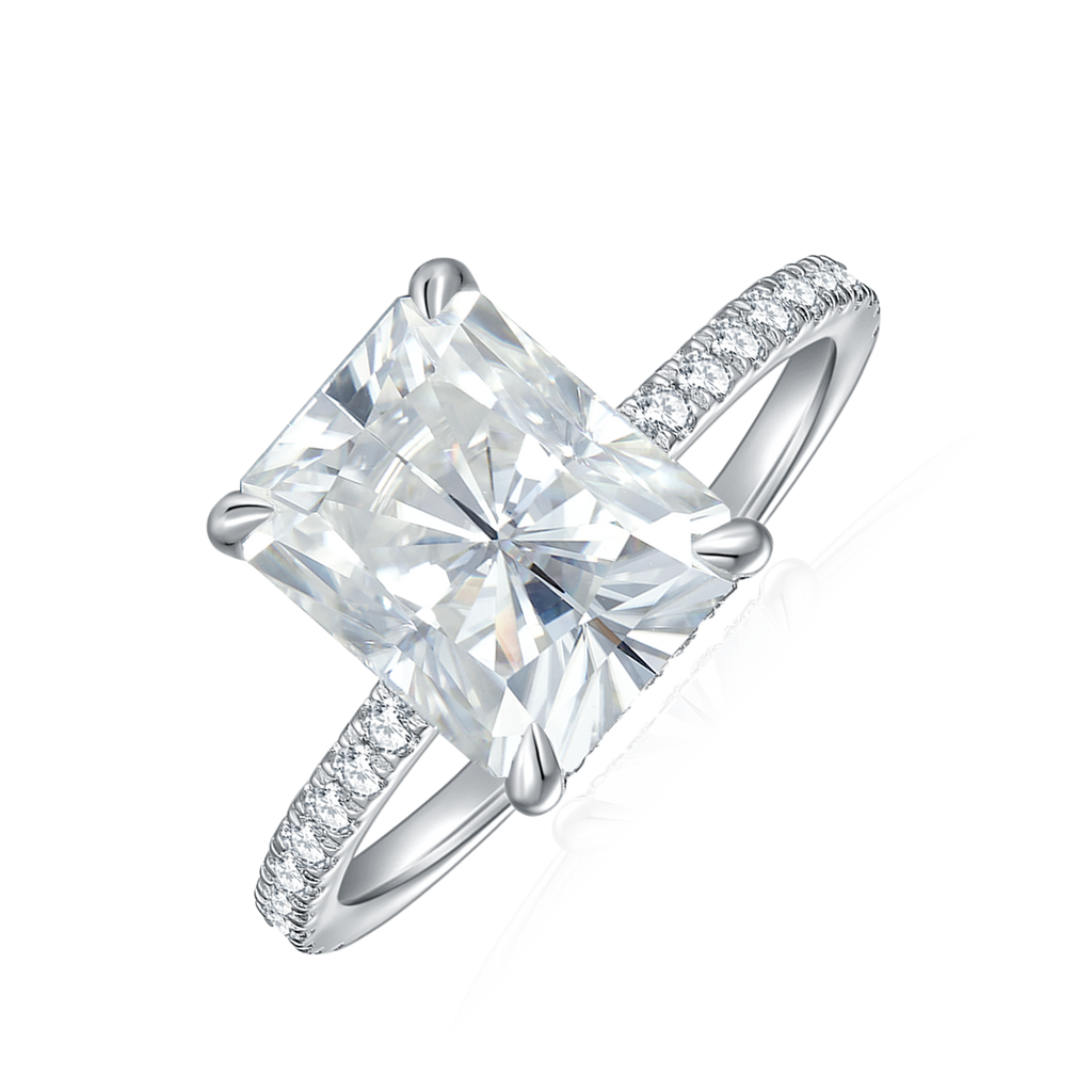 The Mirabel Ring moissanite engagement ring by Trésor Diamond
