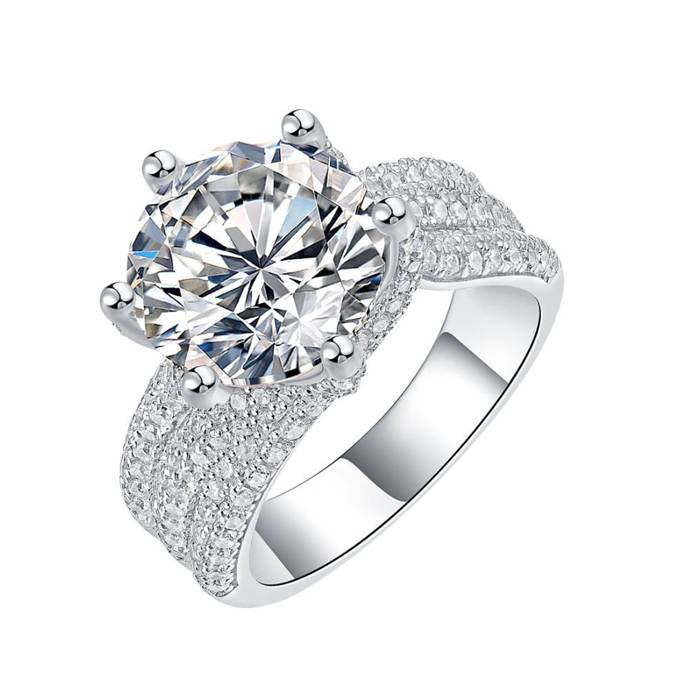 The Rosa Ring moissanite engagement ring by Trésor Diamond
