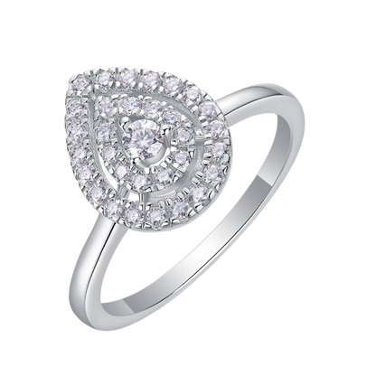 The Vianne Ring moissanite engagement ring by Trésor Diamond