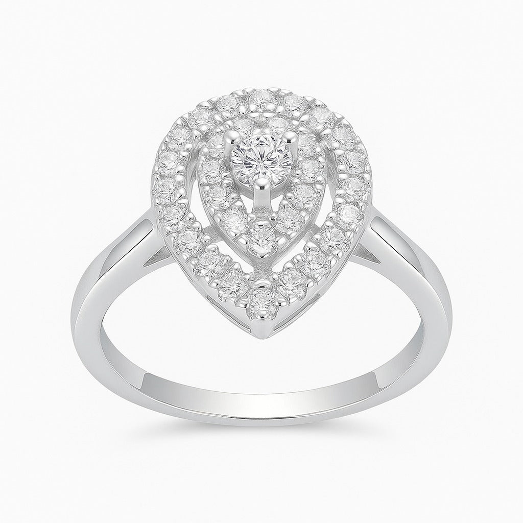 The Vianne Ring moissanite engagement ring by Trésor Diamond
