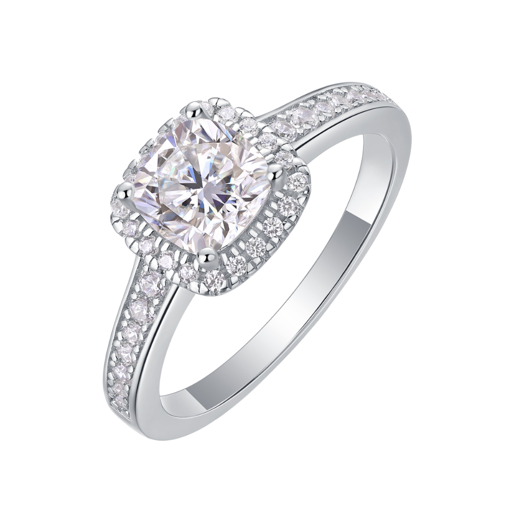 The Vivara Ring moissanite engagement ring by Trésor Diamond